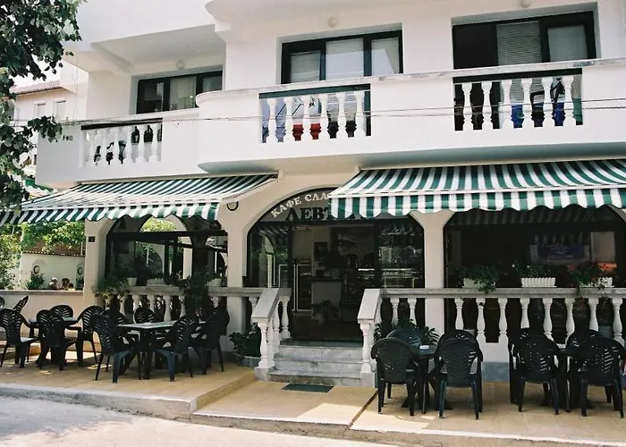 Хотел левтери Приморско